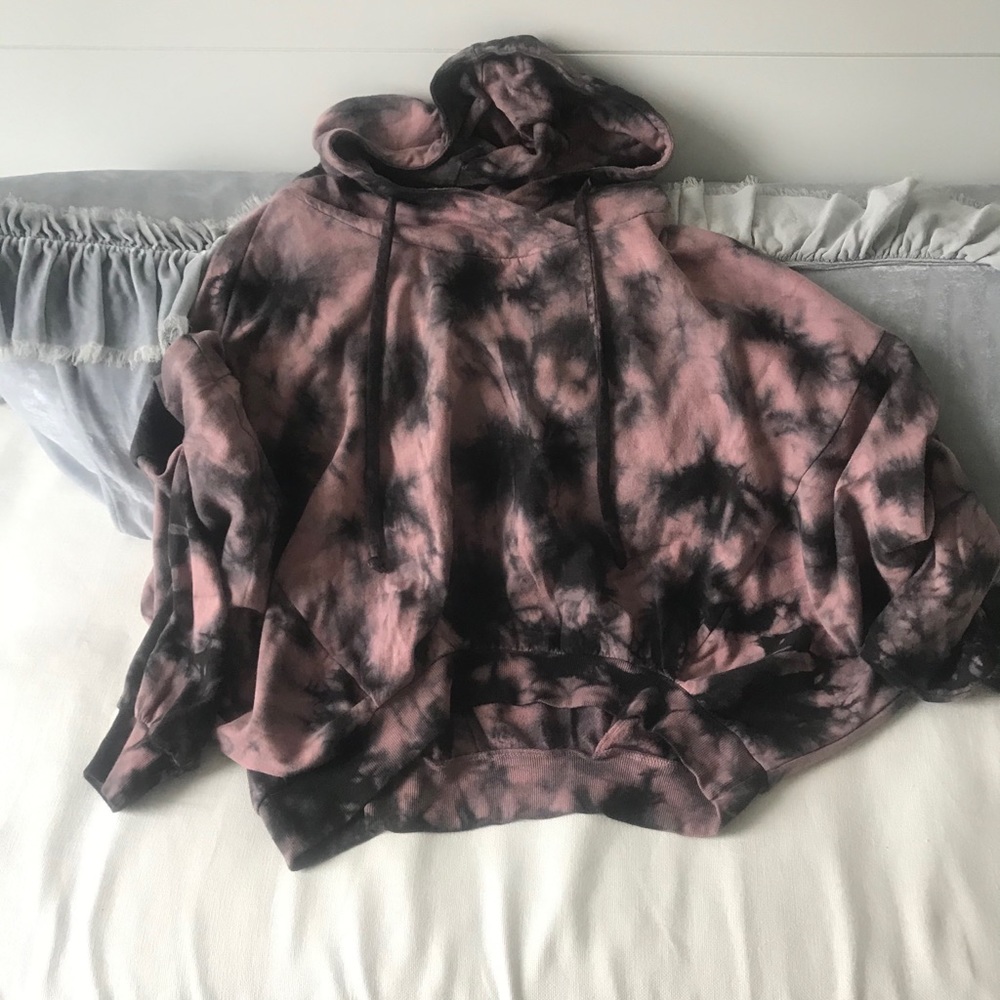 Oversized semi cropped sweatshirt